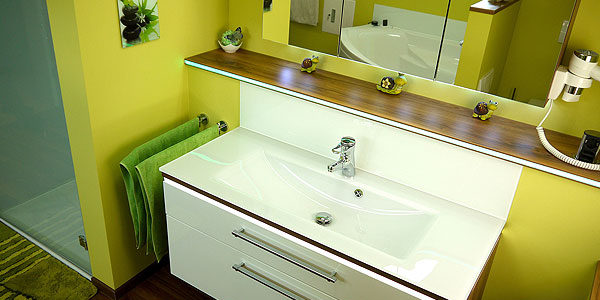 Foto eines renovierten Badezimmer 